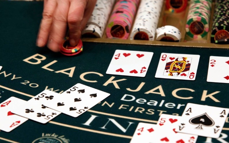 Cách chơi Blackjack 21 Online & Offline 